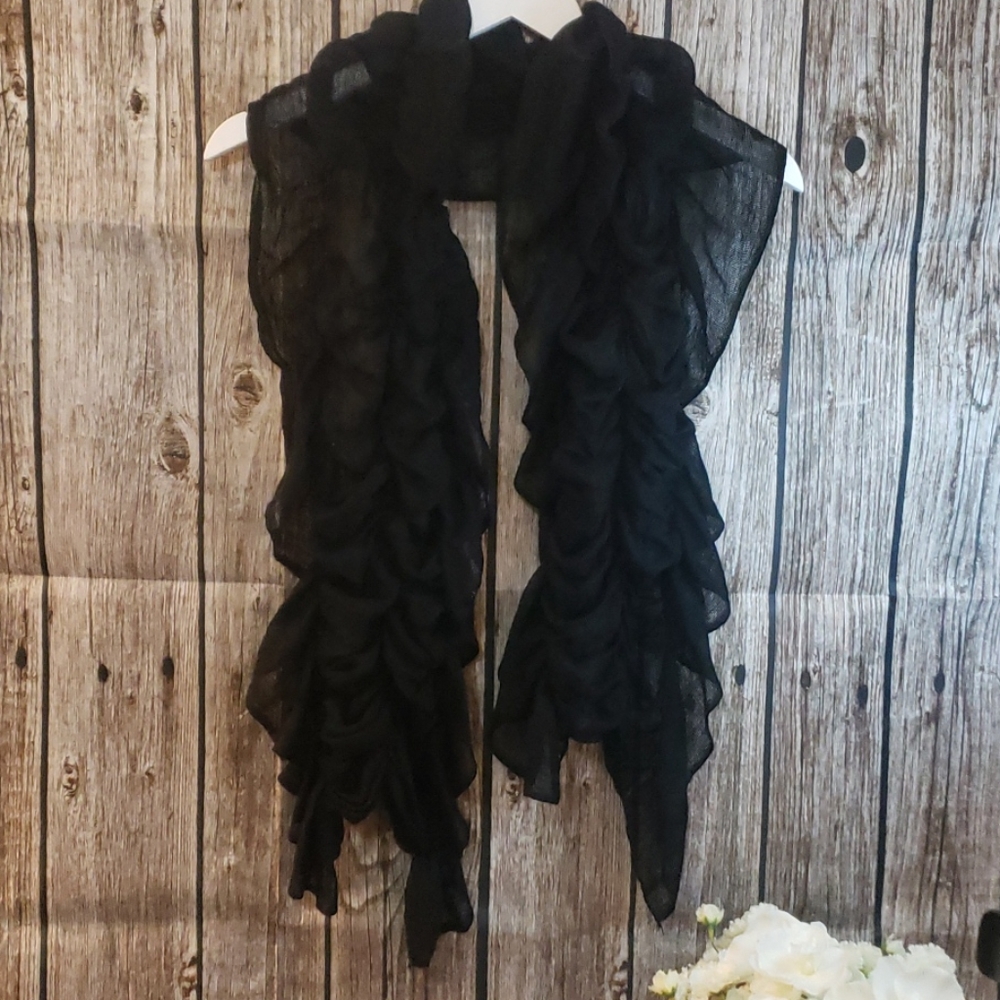 BOGO🔥 Beautiful sheared scarf